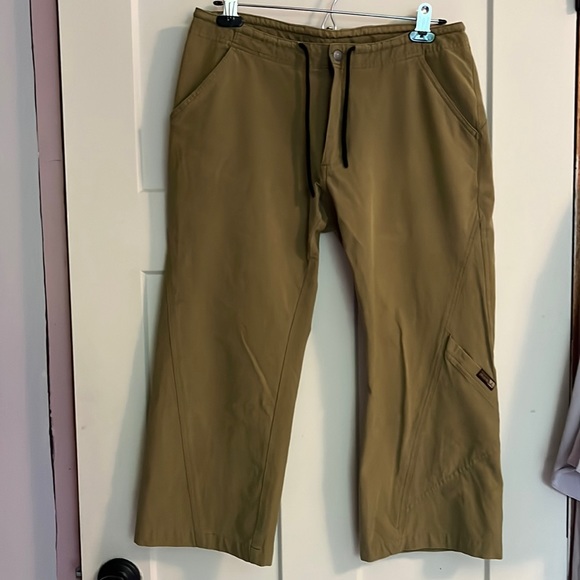 Three quarter length Prana capris. - Picture 1 of 4